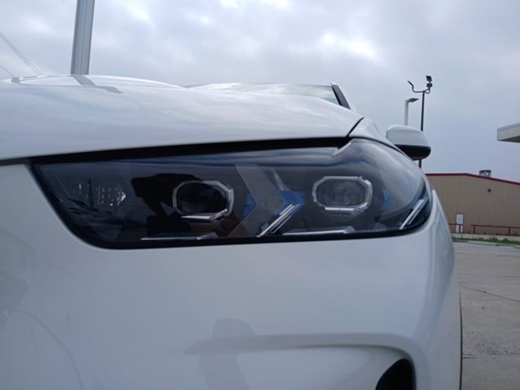 New 2026 BMW X5 sDrive40i SUV