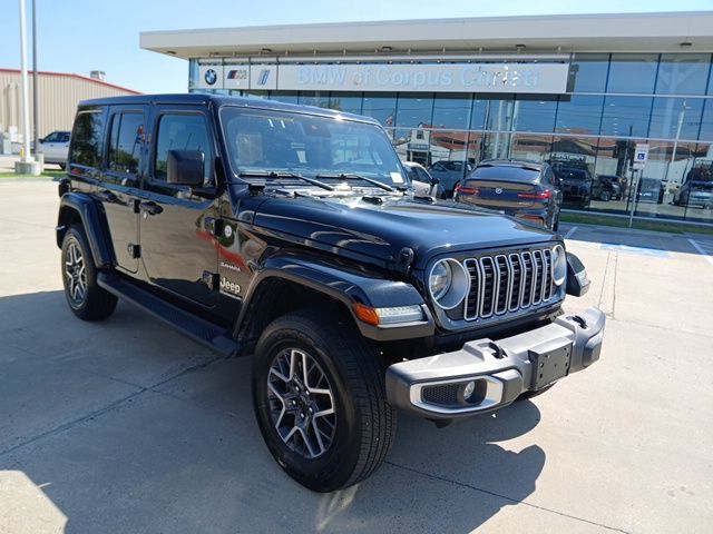 2024 Jeep Wrangler 4-Door Sahara's photo