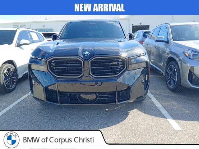 2024 BMW XM Base's photo