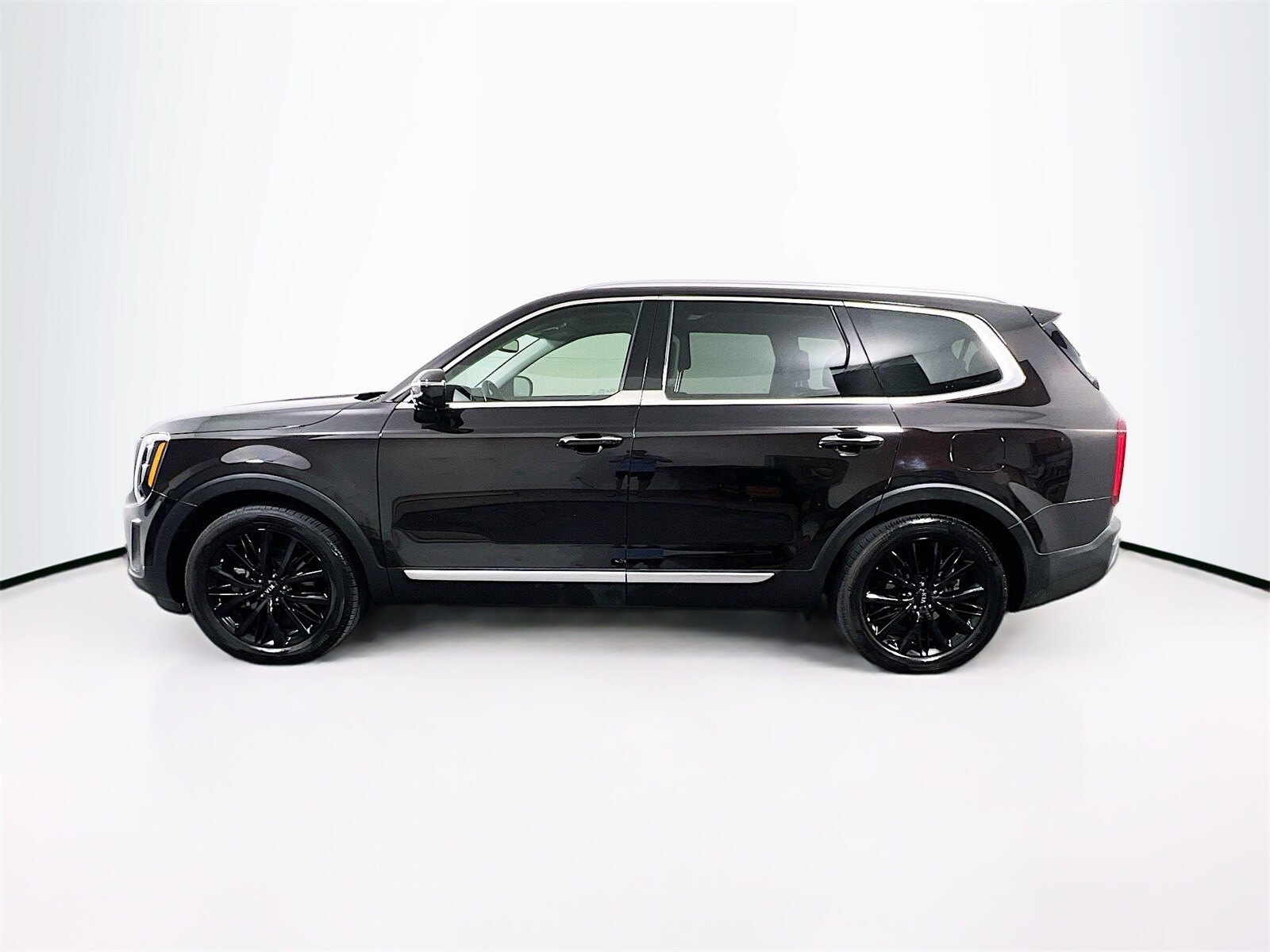 2020 Kia Telluride SX photo 2