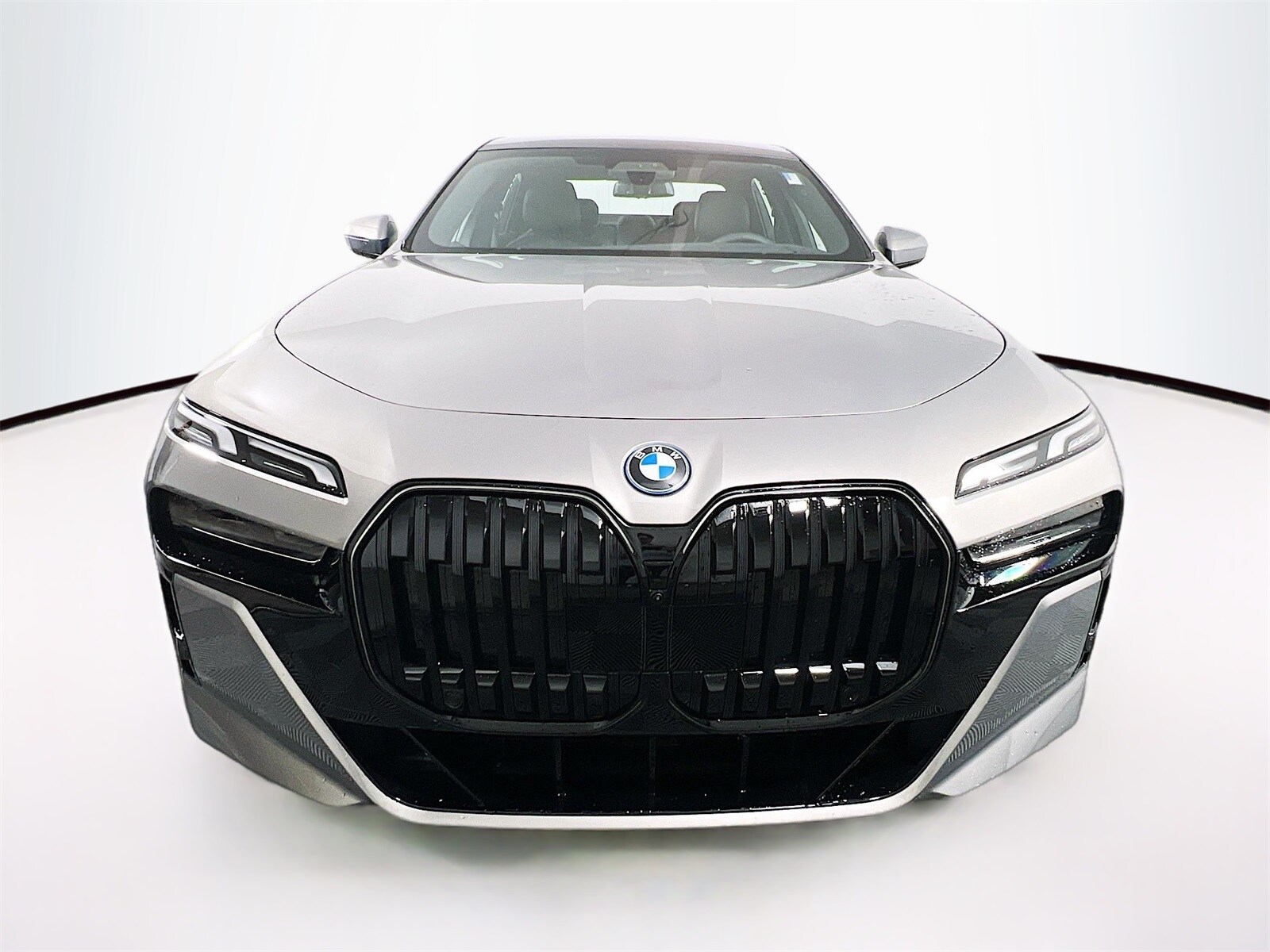 2025 Bmw i7 xDrive60 photo 2