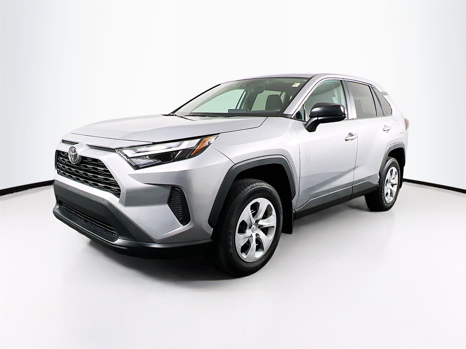 2024 Toyota RAV4 LE photo 3