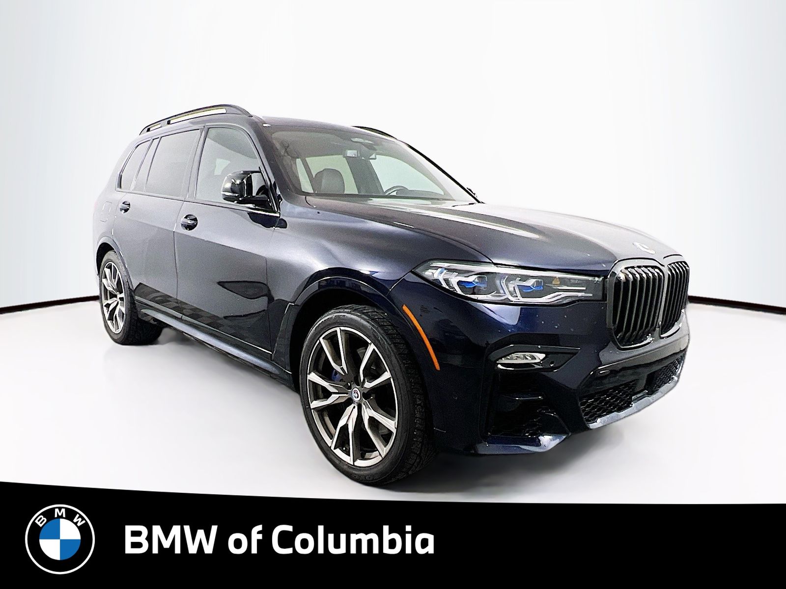 2022 BMW X7 M50i's photo