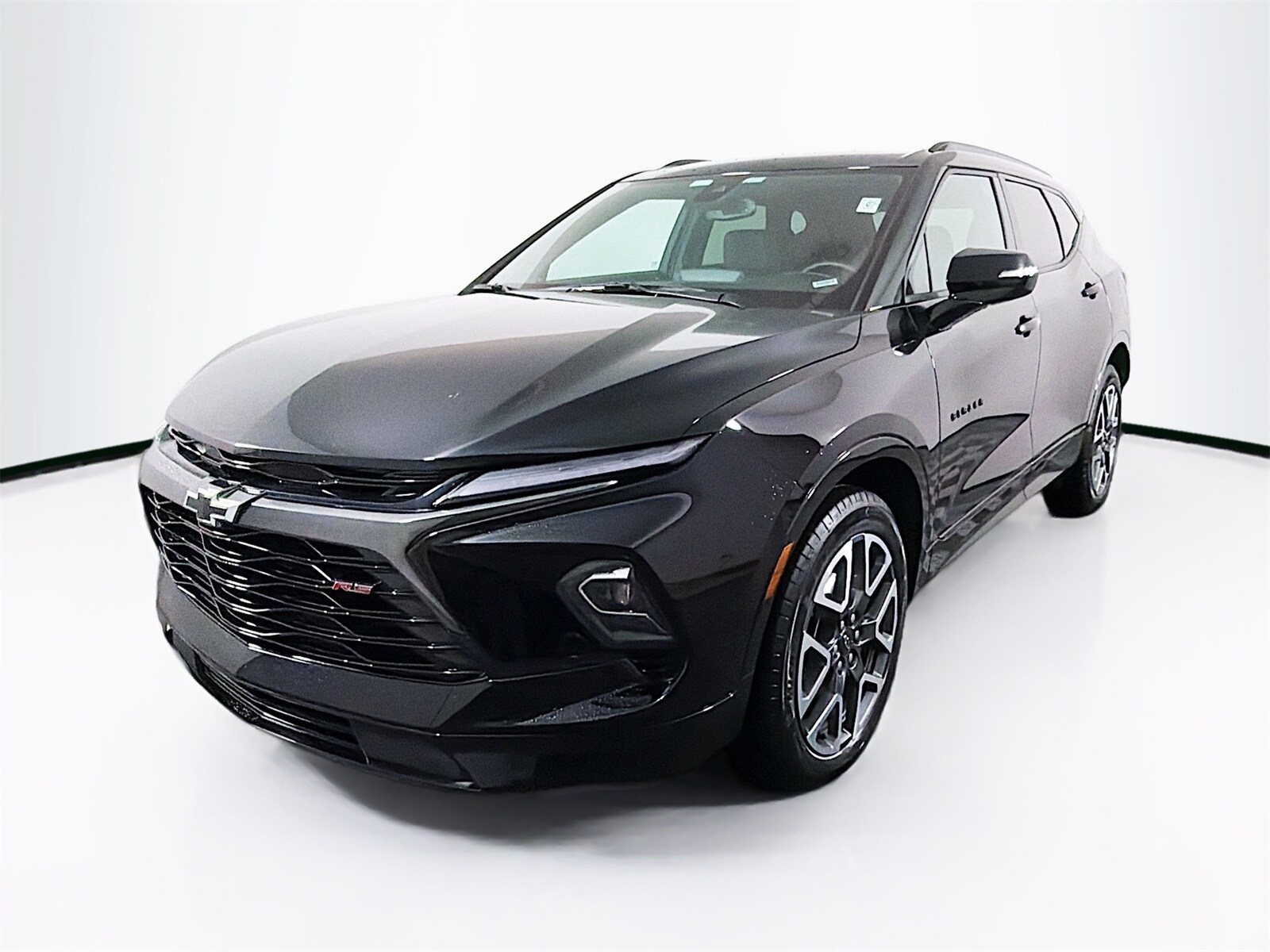 2025 Chevrolet Blazer RS photo 3