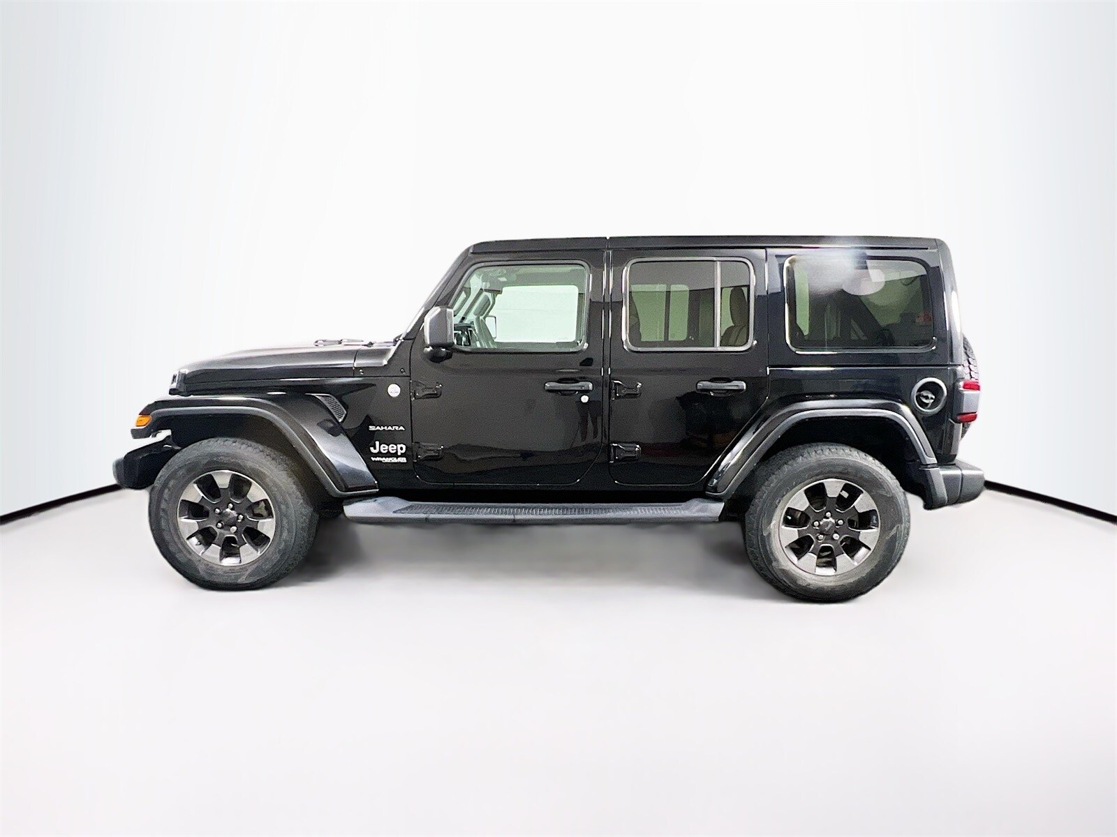 2018 Jeep Wrangler Unlimited Sahara photo 4