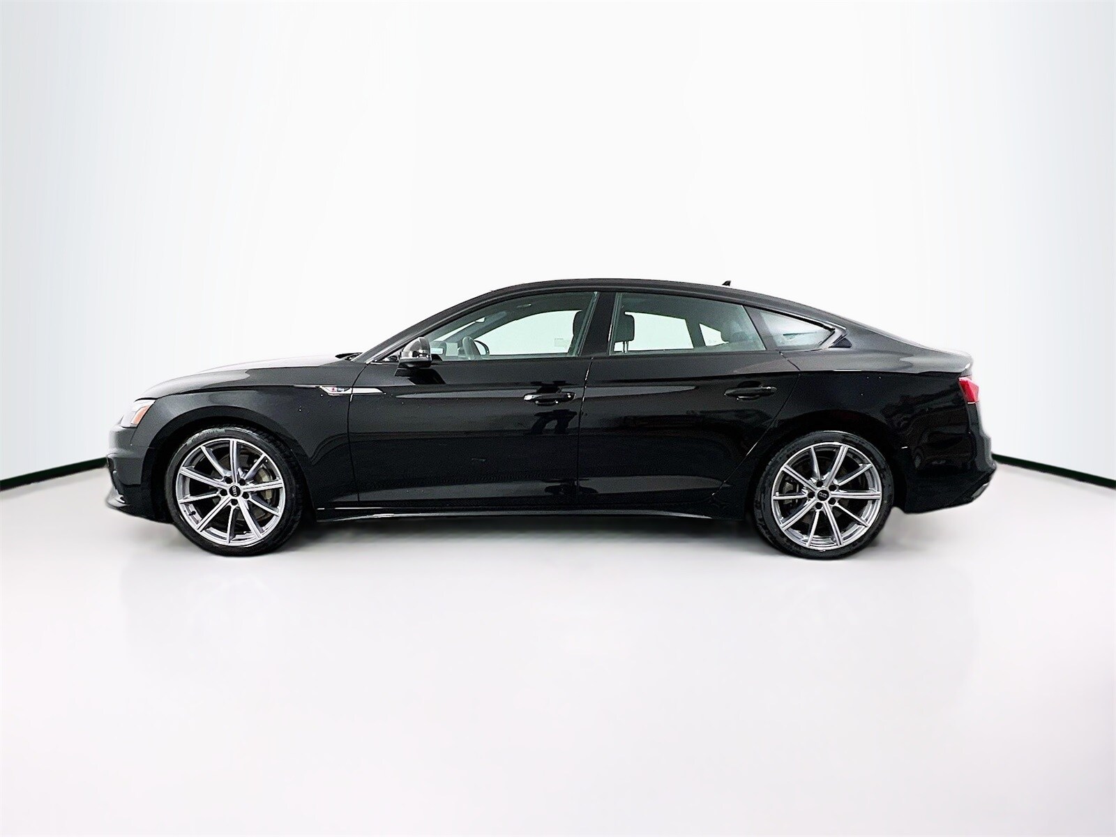 2025 Audi A5 45 S line Premium photo 4