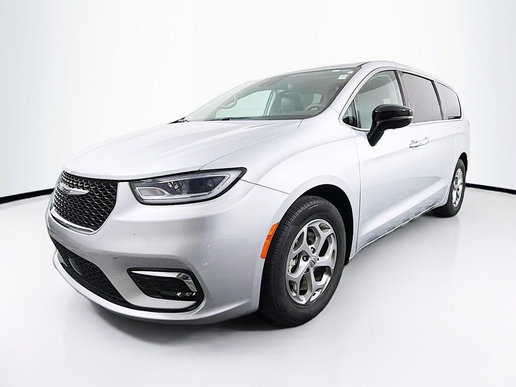 Used 2024 Chrysler Pacifica Limited Van Passenger Van