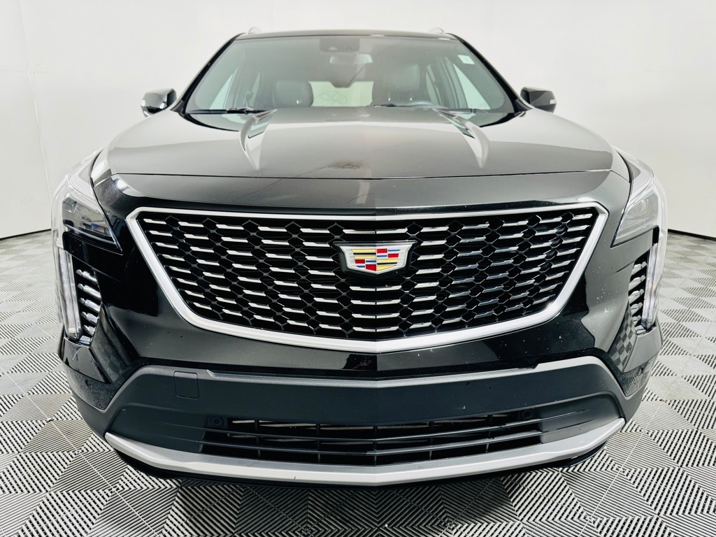 Used 2023 Cadillac XT4 Premium Luxury with VIN 1GYFZCR46PF147559 for sale in Columbia, MO