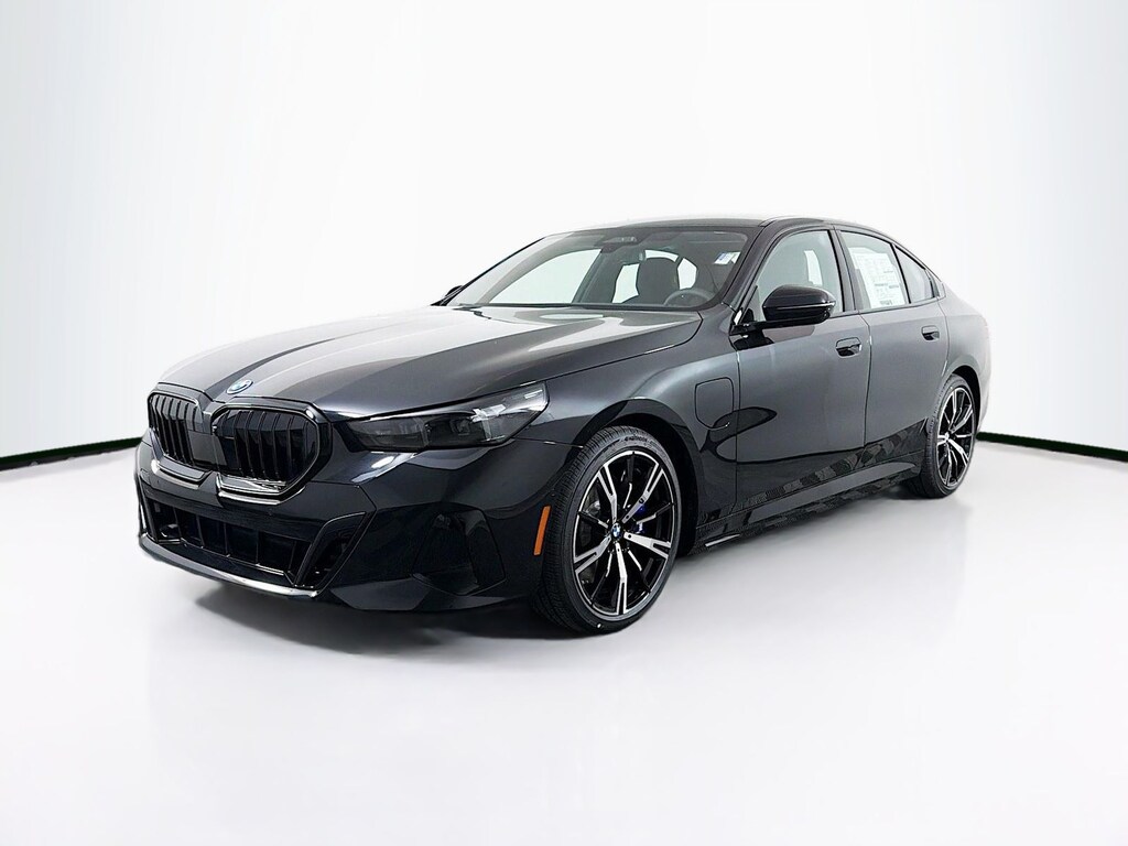 New 2027 BMW 550e xDrive Sedan