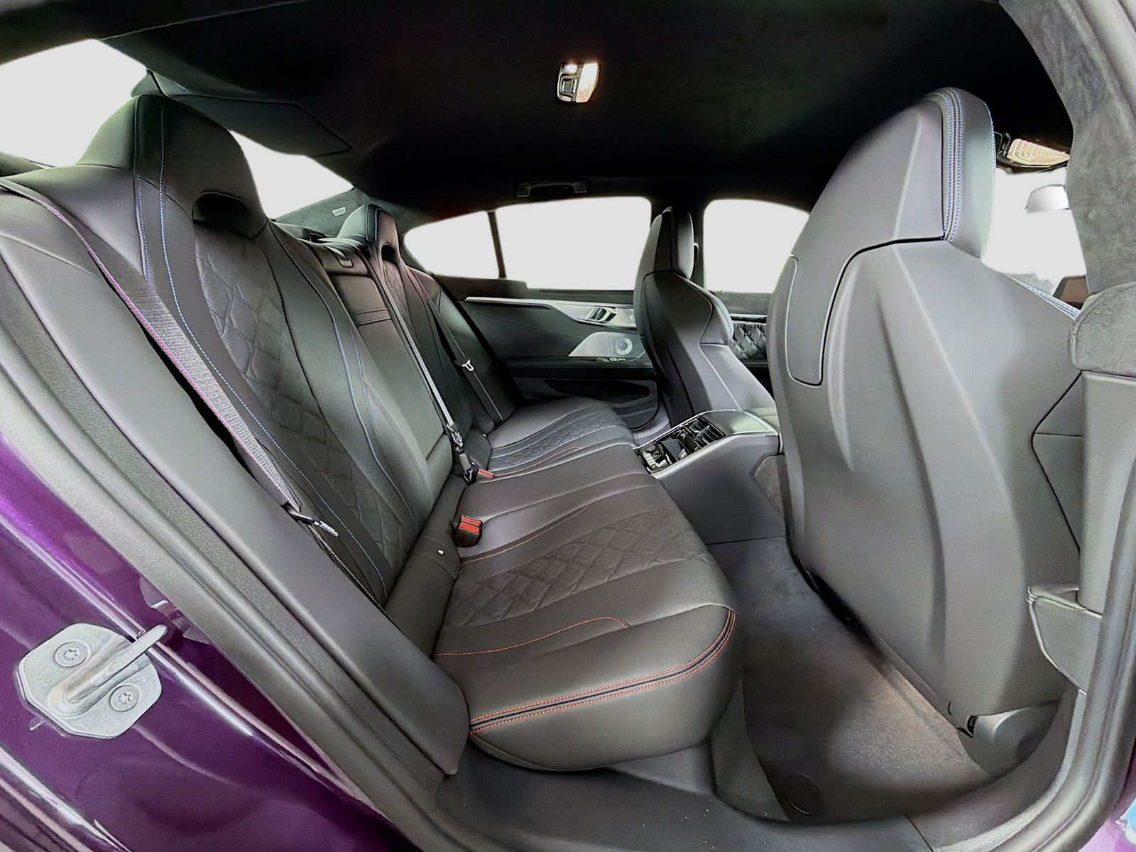 2026 BMW 8 Series M850i - Photo 30