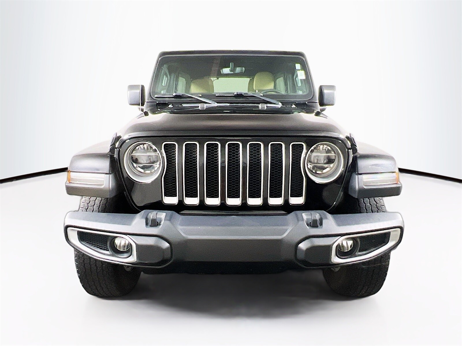 2018 Jeep Wrangler Unlimited Sahara photo 2