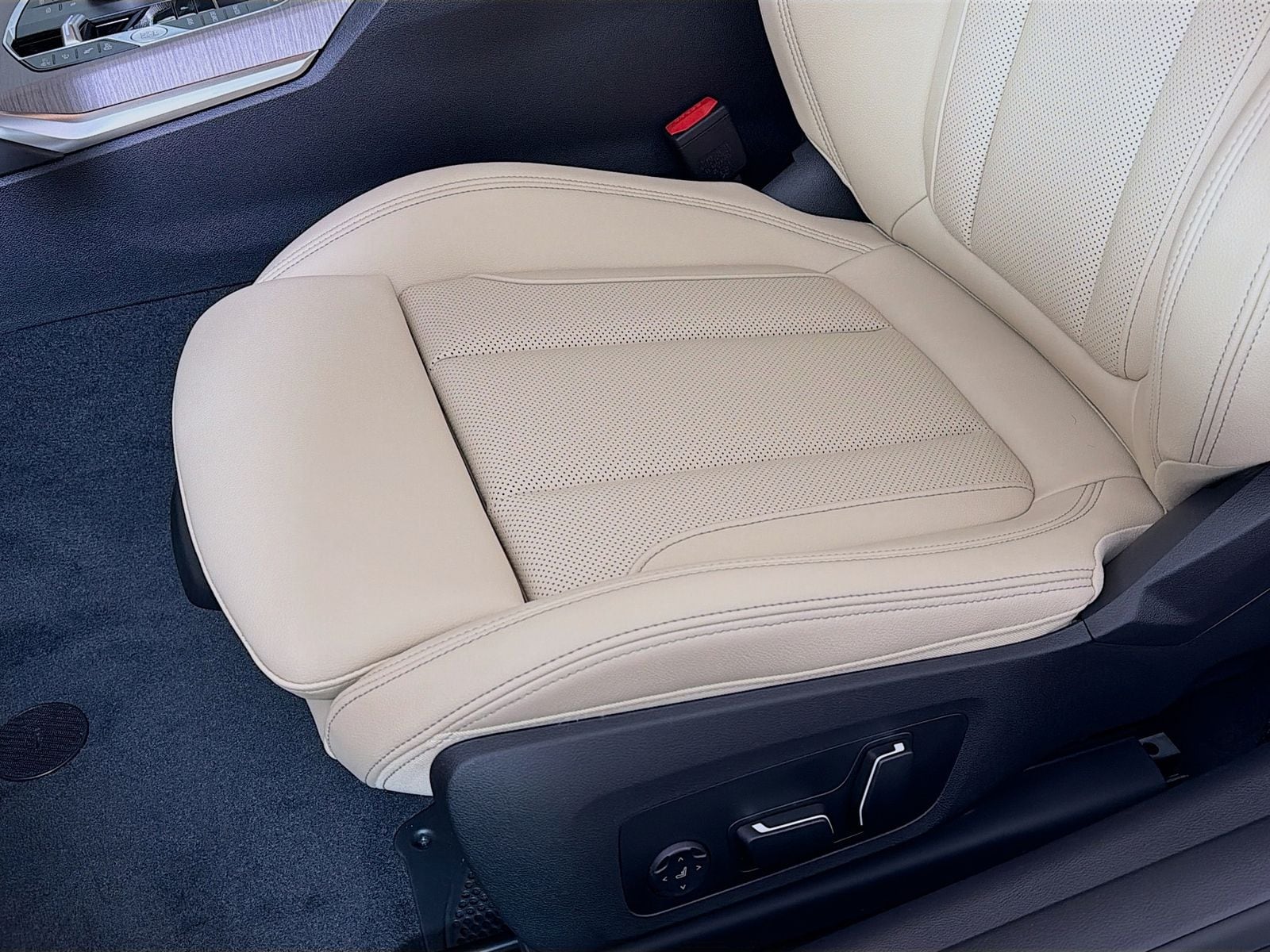 2026 BMW 4 Series 430i - Photo 23