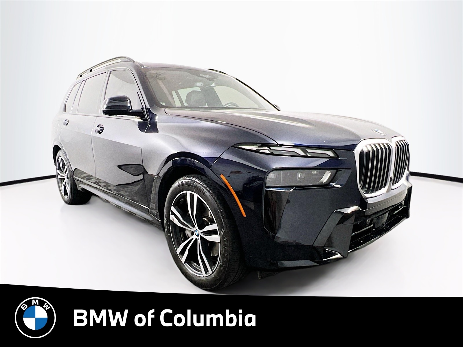 2023 BMW X7 40i's photo