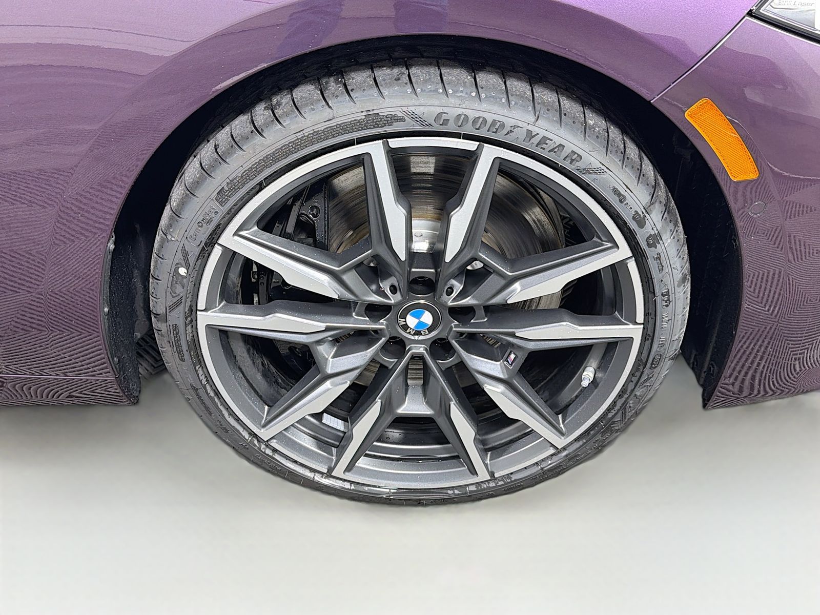 2026 BMW 8 Series M850i - Photo 35