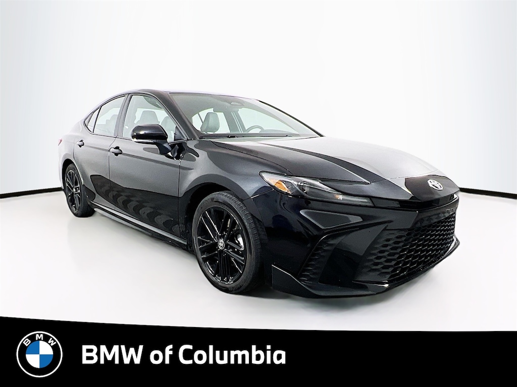 Used 2025 Toyota Camry SE Sedan