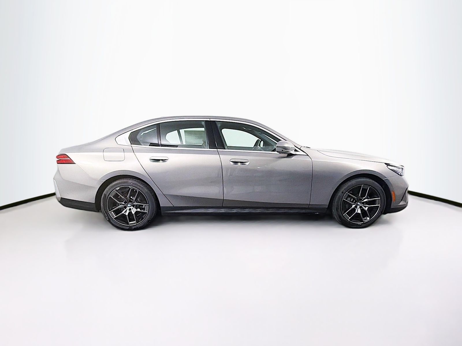 2026 BMW 5 Series 530i - Photo 8