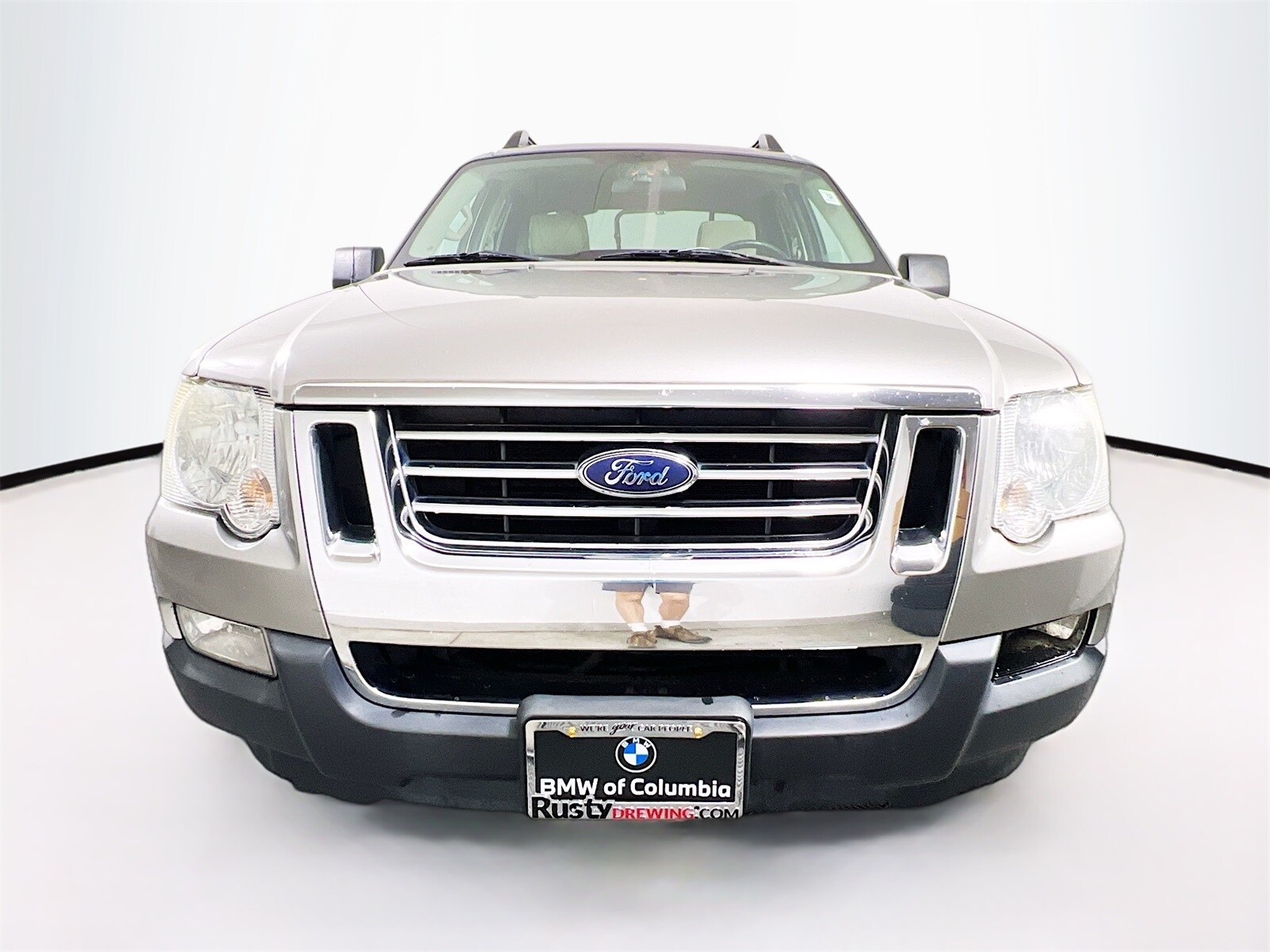 2008 Ford Explorer Sport Trac XLT photo 2