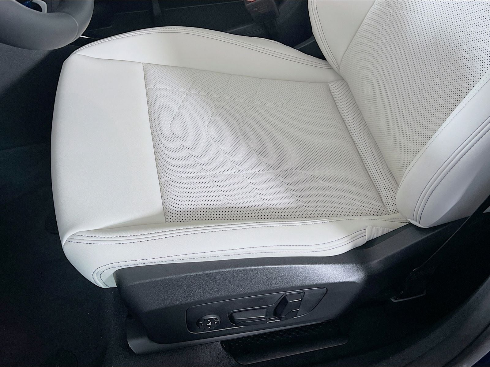 2026 BMW X1 XDrive28i - Photo 18