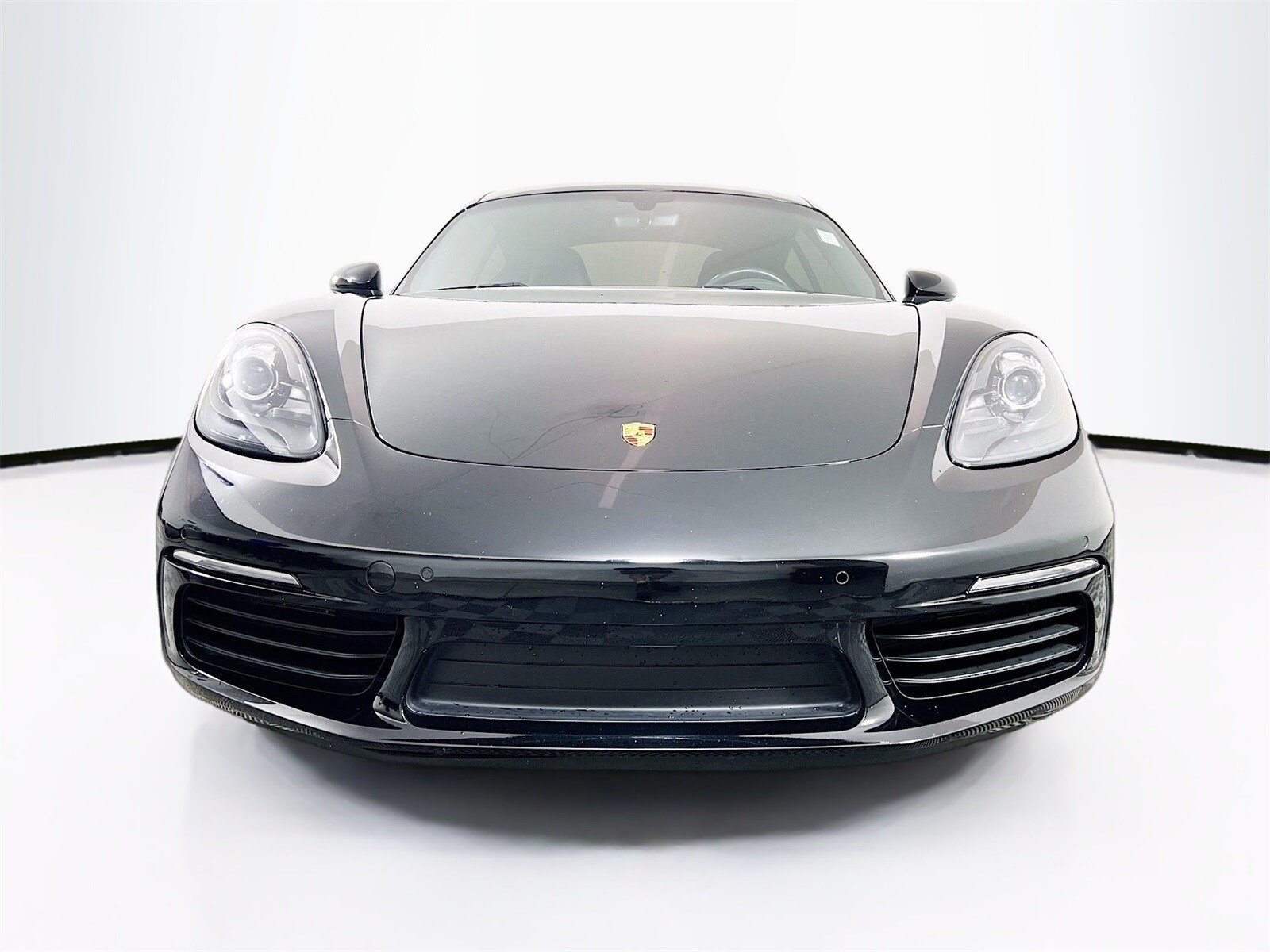 2018 Porsche Cayman Base photo 2