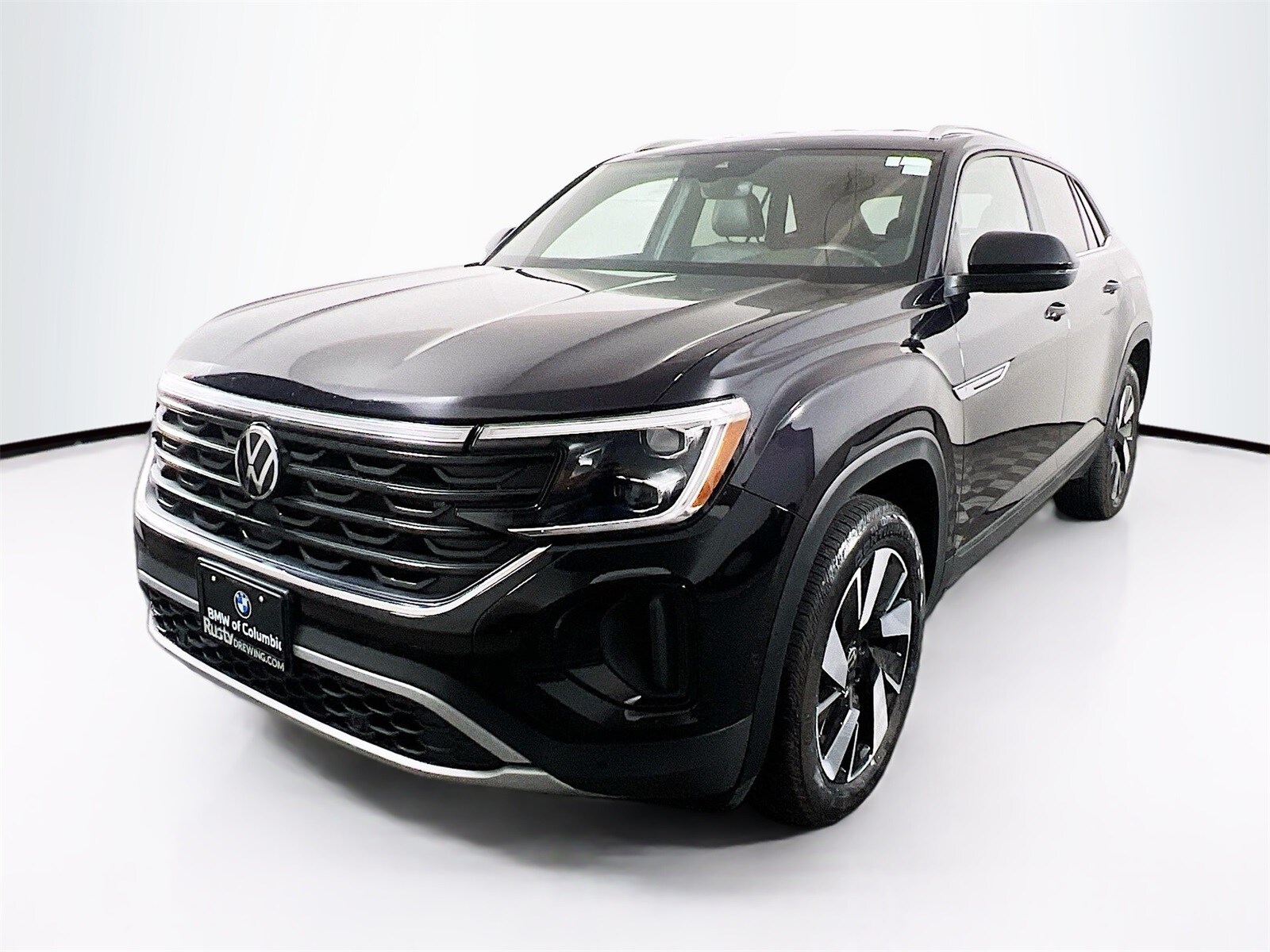 2025 Volkswagen Atlas Cross Sport SE Technology photo 3