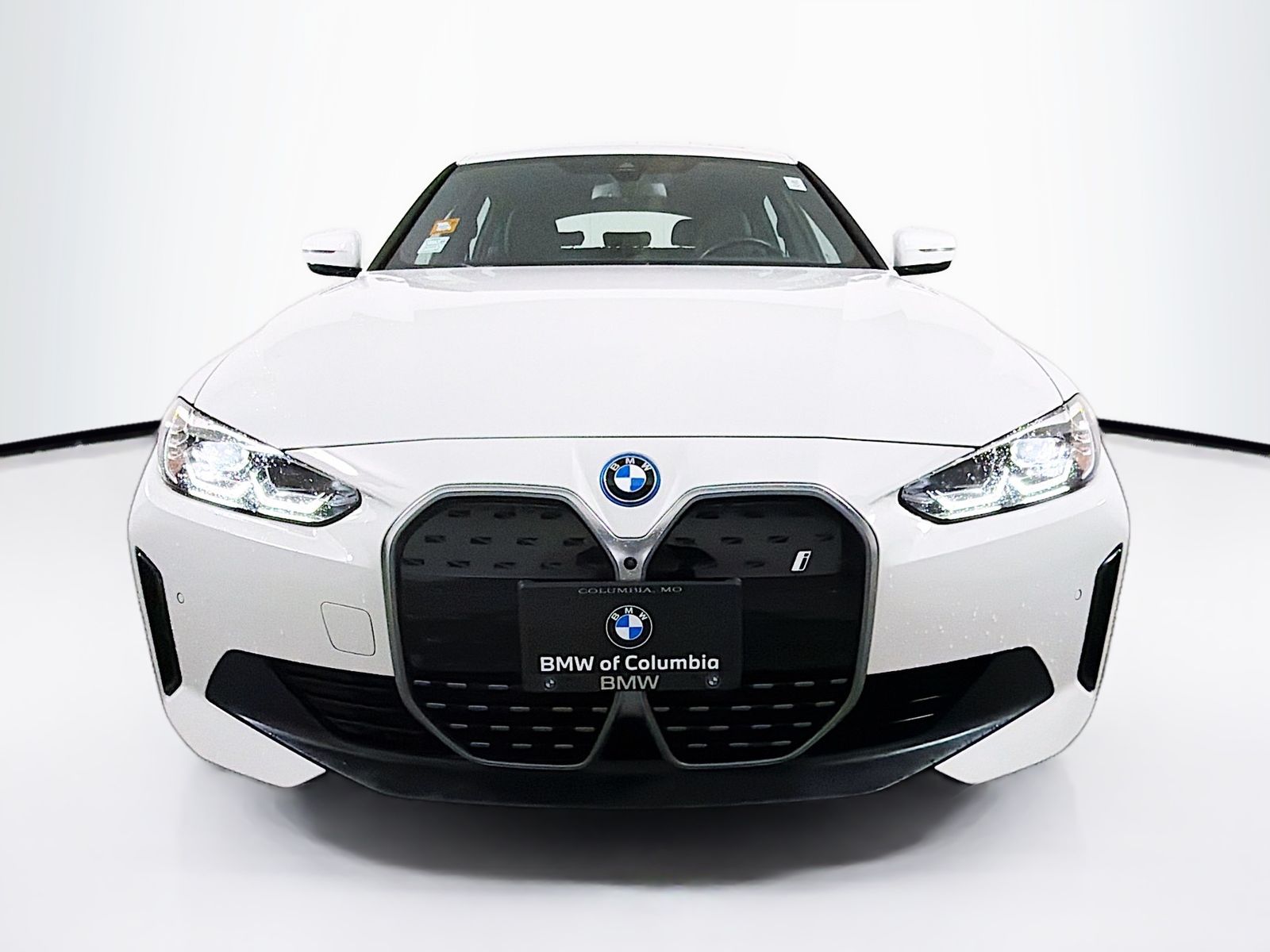Used 2024 BMW i4 40 with VIN WBY83FB09RFR88351 for sale in Columbia, MO