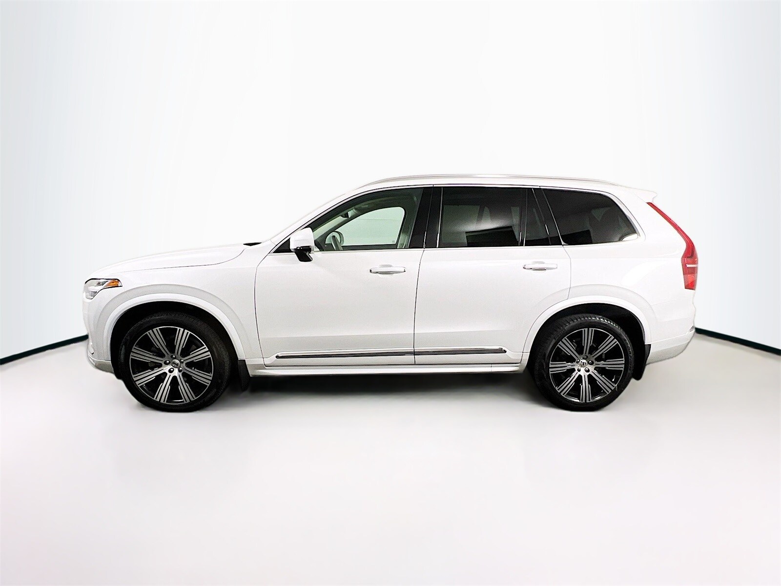 2022 Volvo XC90 T6 Inscription photo 3