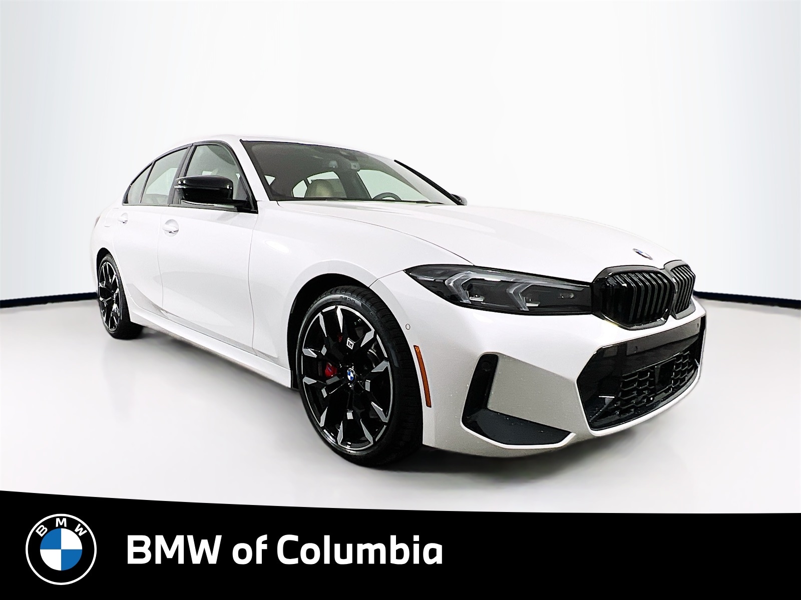 2025 BMW 3 Series 330i's photo