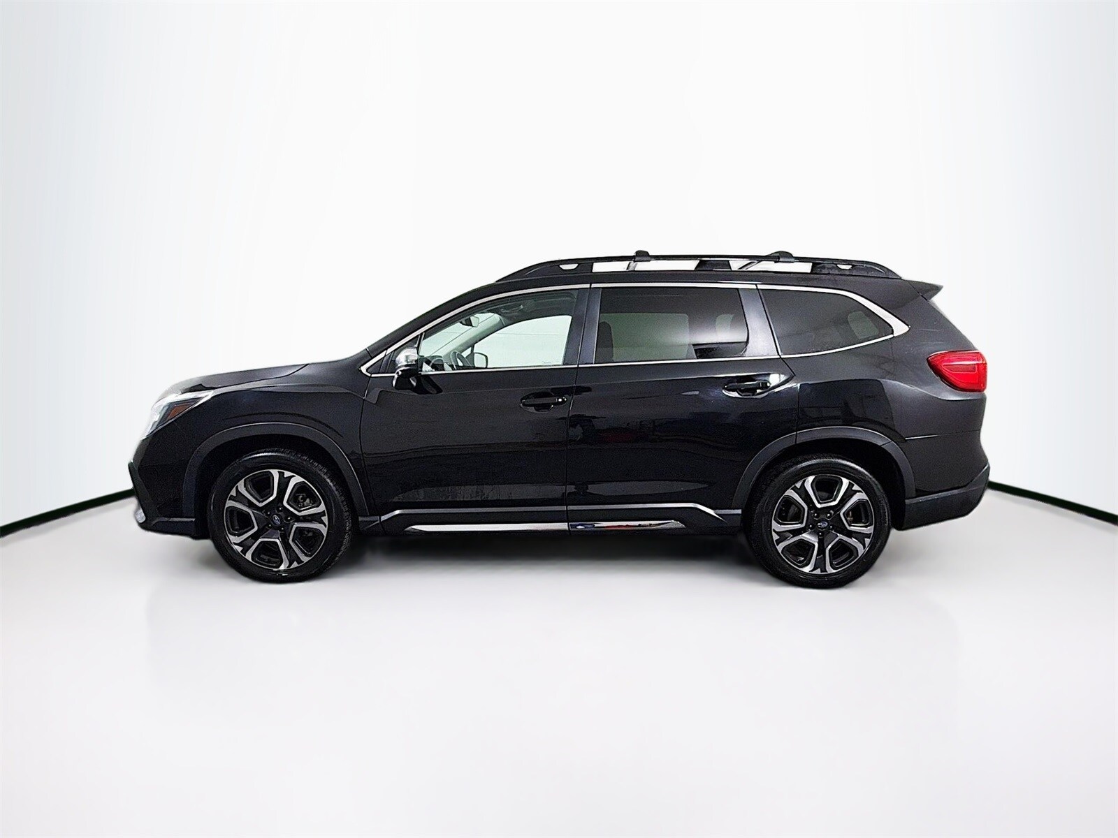 2023 Subaru Ascent Limited photo 2