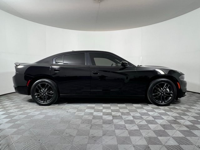 Used 2019 Dodge Charger SXT with VIN 2C3CDXJG4KH674788 for sale in Columbia, MO