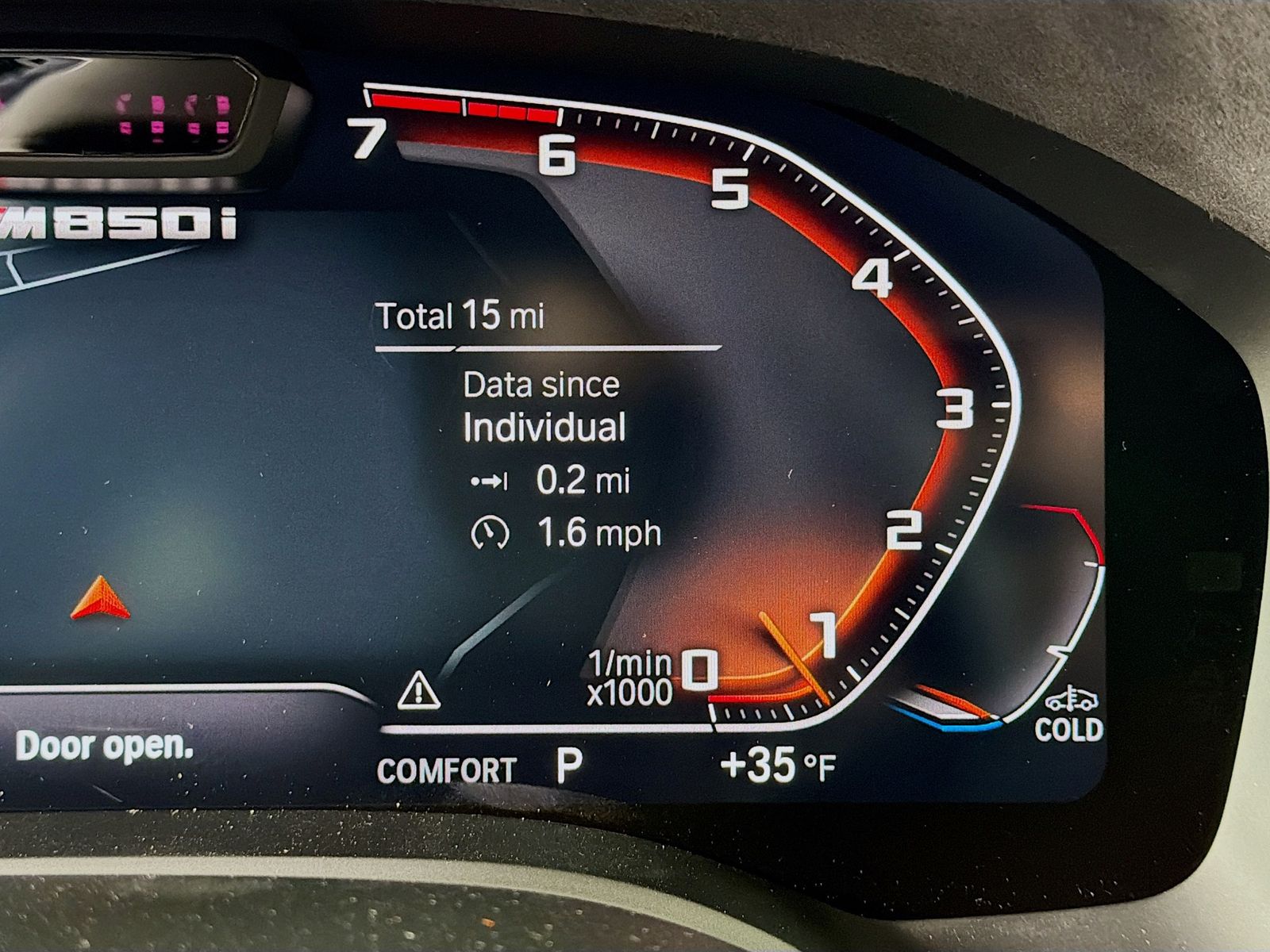 2026 BMW 8 Series M850i - Photo 14