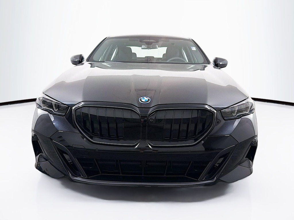 New 2027 BMW 550e xDrive Sedan