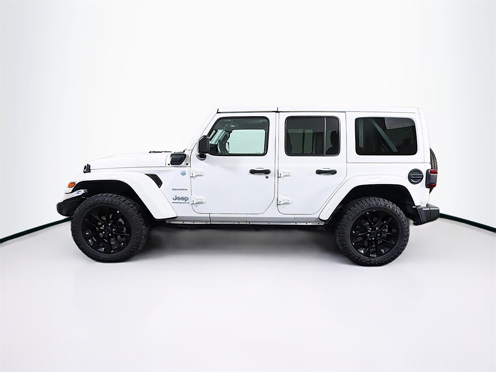 2024 Jeep Wrangler Sahara 4xe photo 4