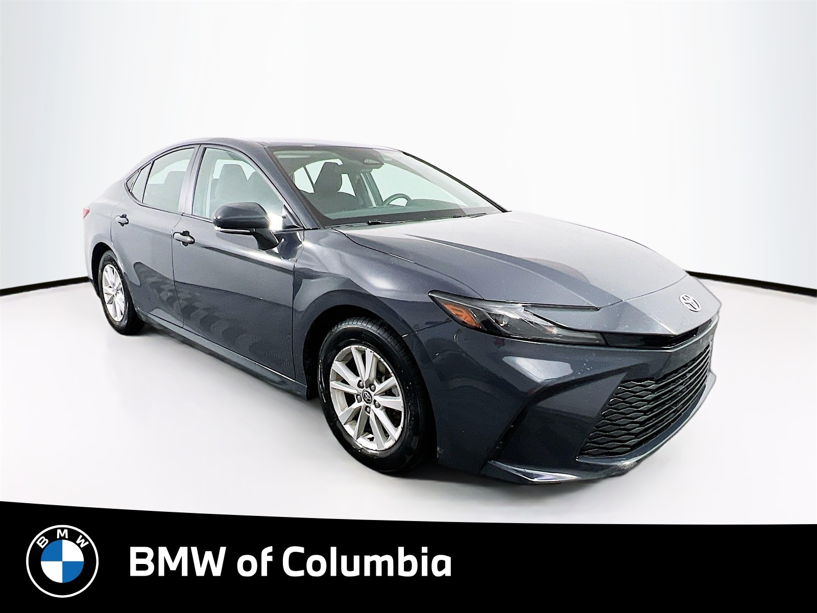 2025 Toyota Camry LE's photo