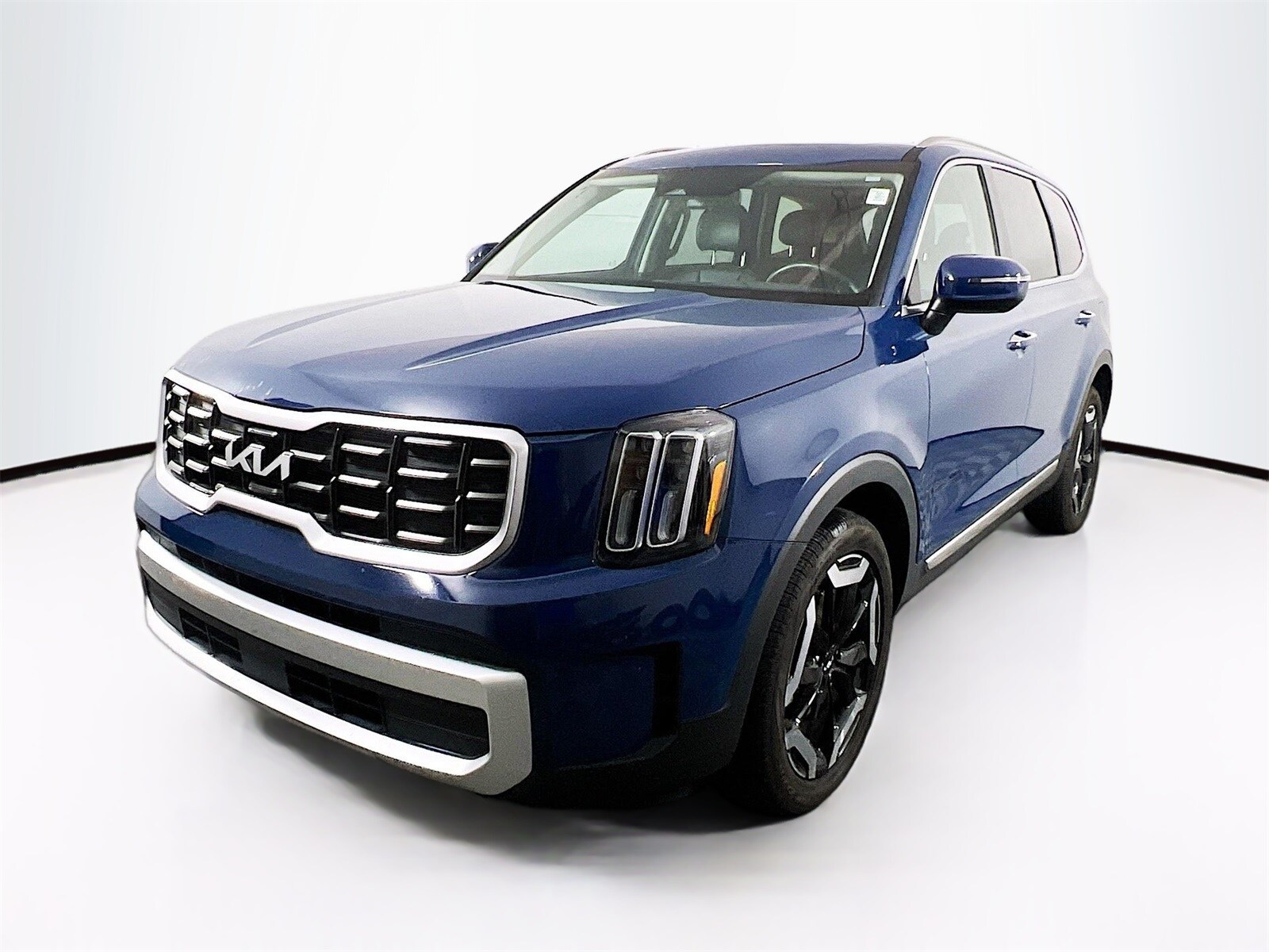 2025 Kia Telluride S photo 2