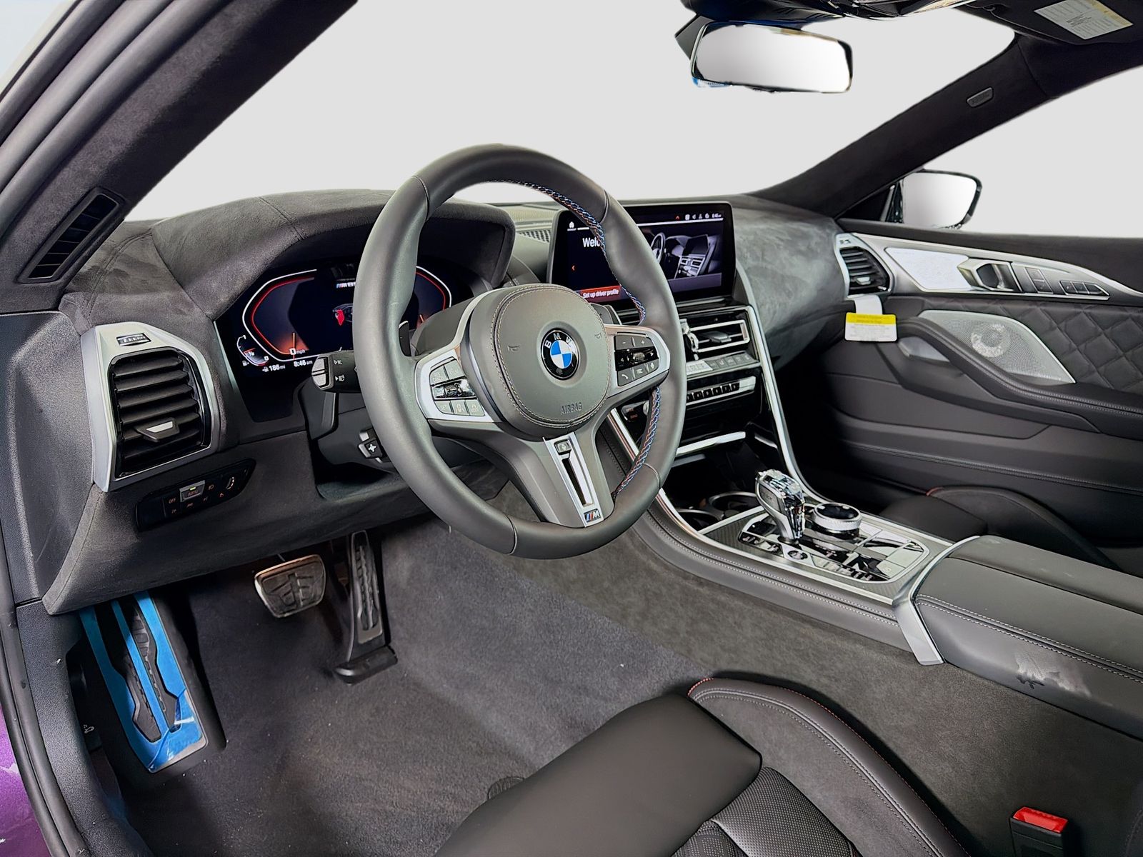 2026 BMW 8 Series M850i - Photo 10