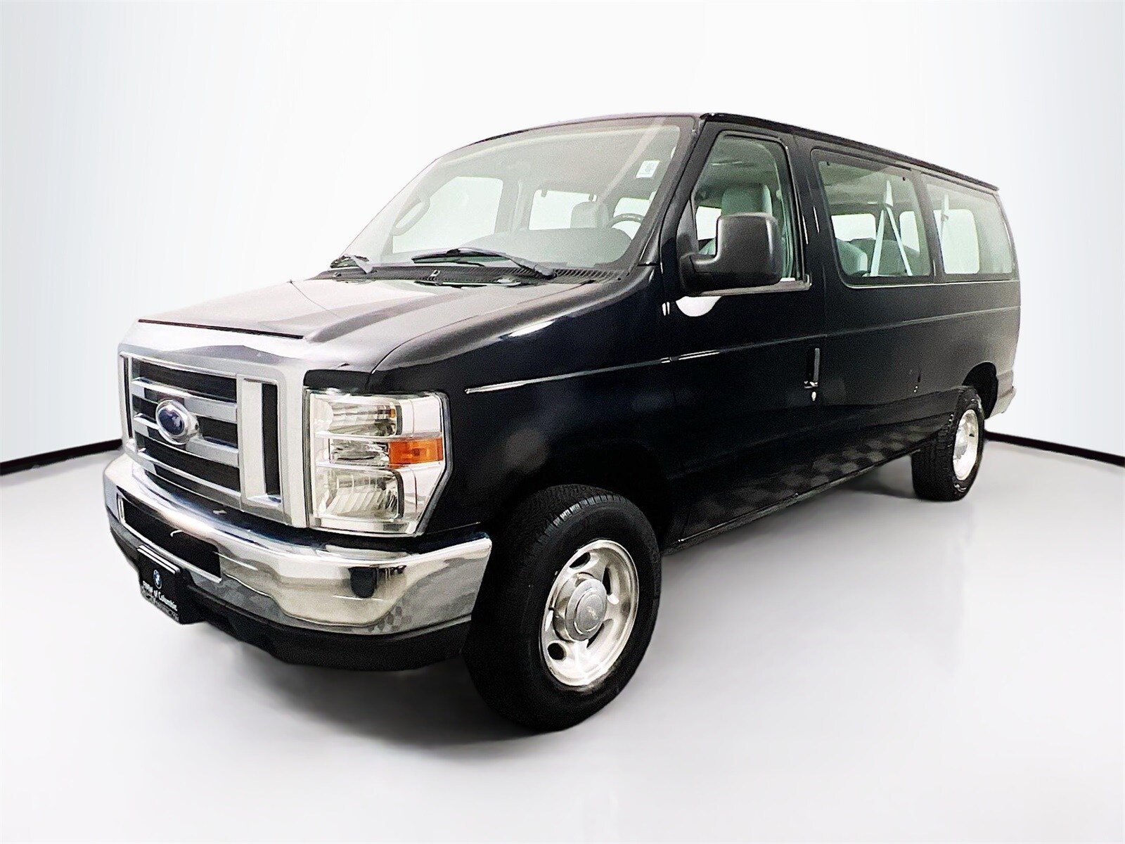 2013 Ford E-150 XL photo 2