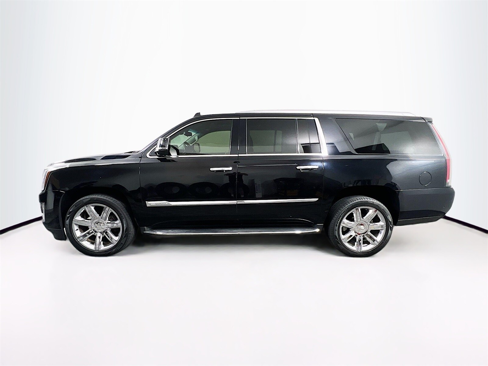2017 Cadillac Escalade ESV Premium Luxury photo 3