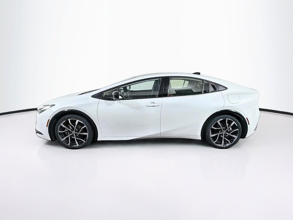 Used 2024 Toyota Prius Prime XSE Premium Hatchback