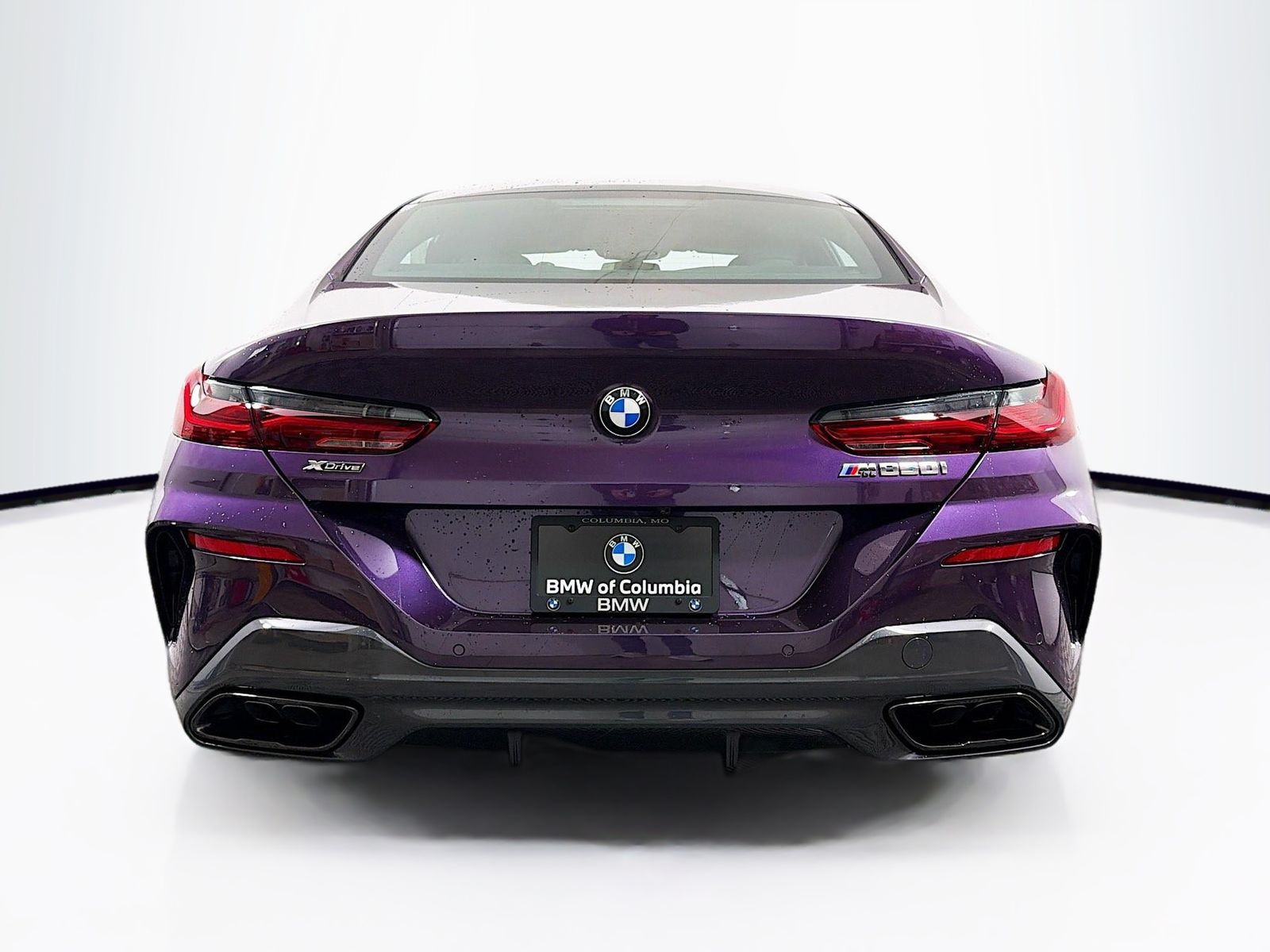 2026 BMW 8 Series M850i - Photo 6