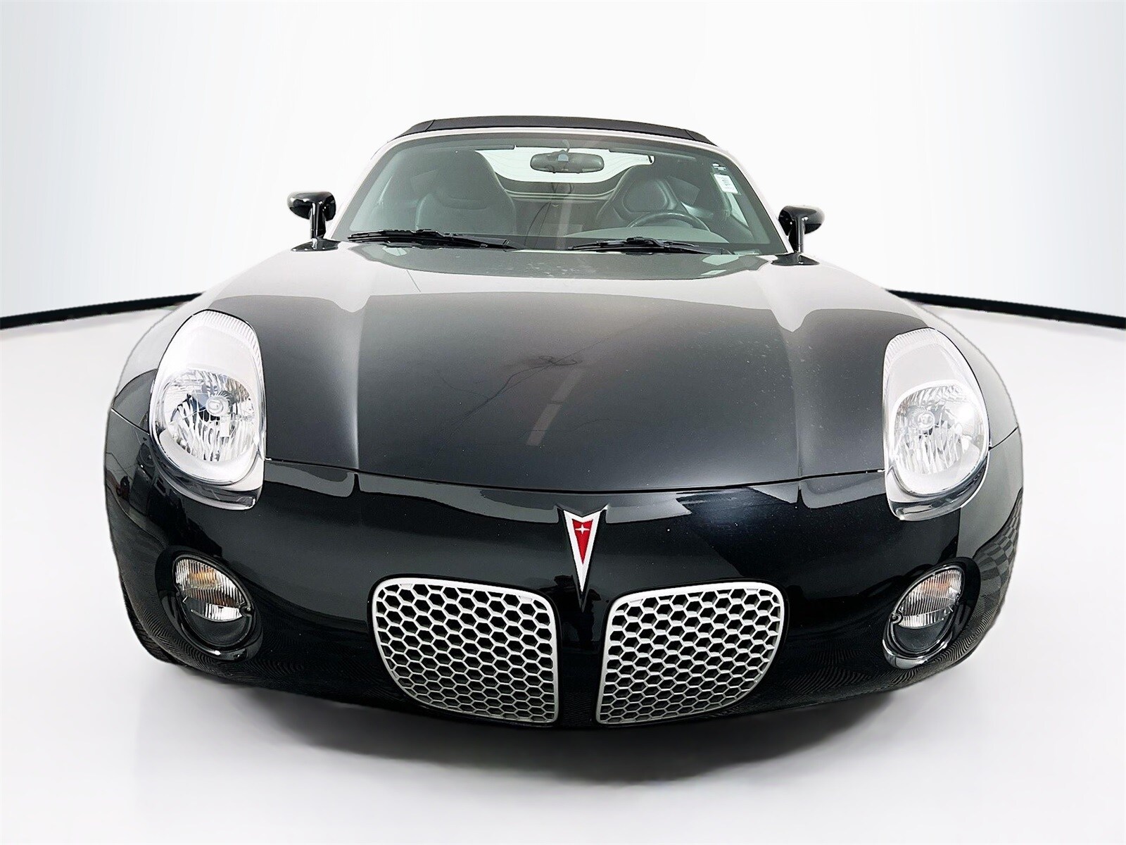 2006 Pontiac Solstice Base Convertible photo 2