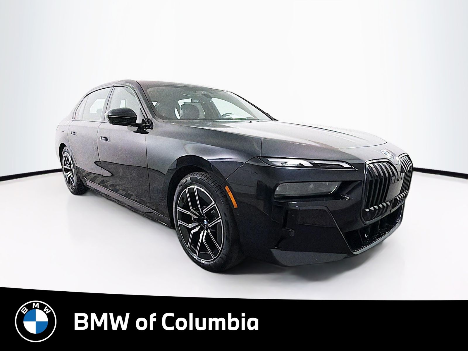 2026 BMW 7 Series 750e xDrive Sedan's photo