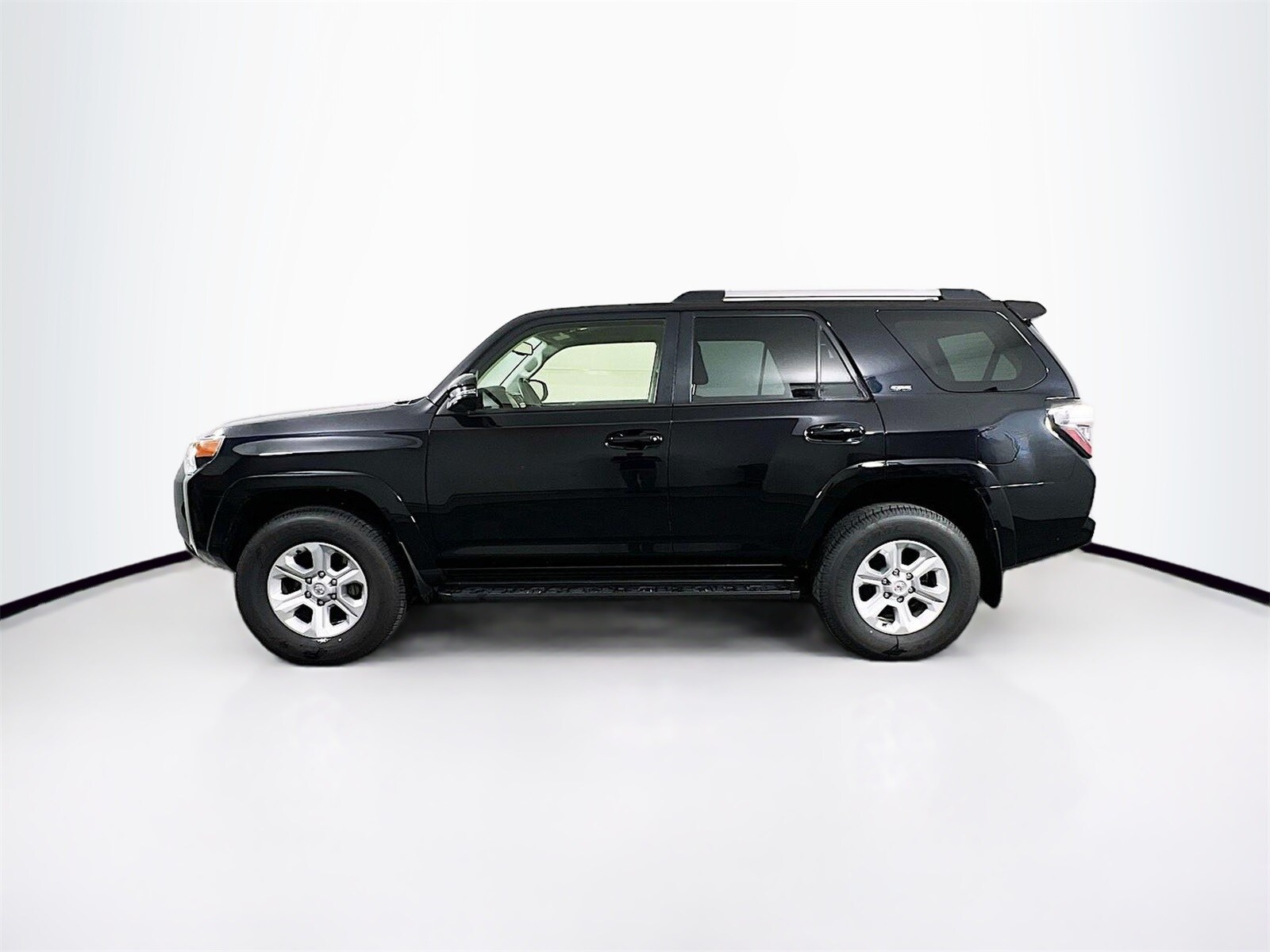 2024 Toyota 4Runner SR5 Premium photo 4