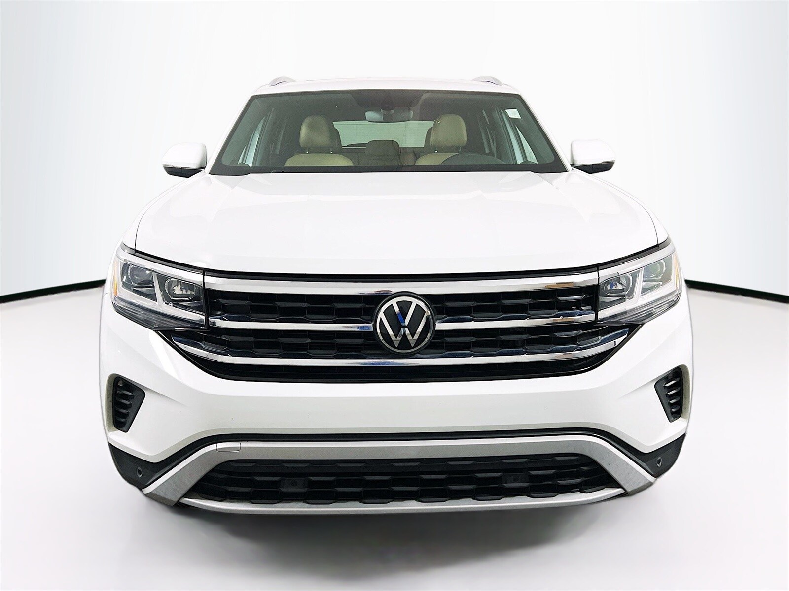 2020 Volkswagen Atlas Cross Sport SE Technology photo 2