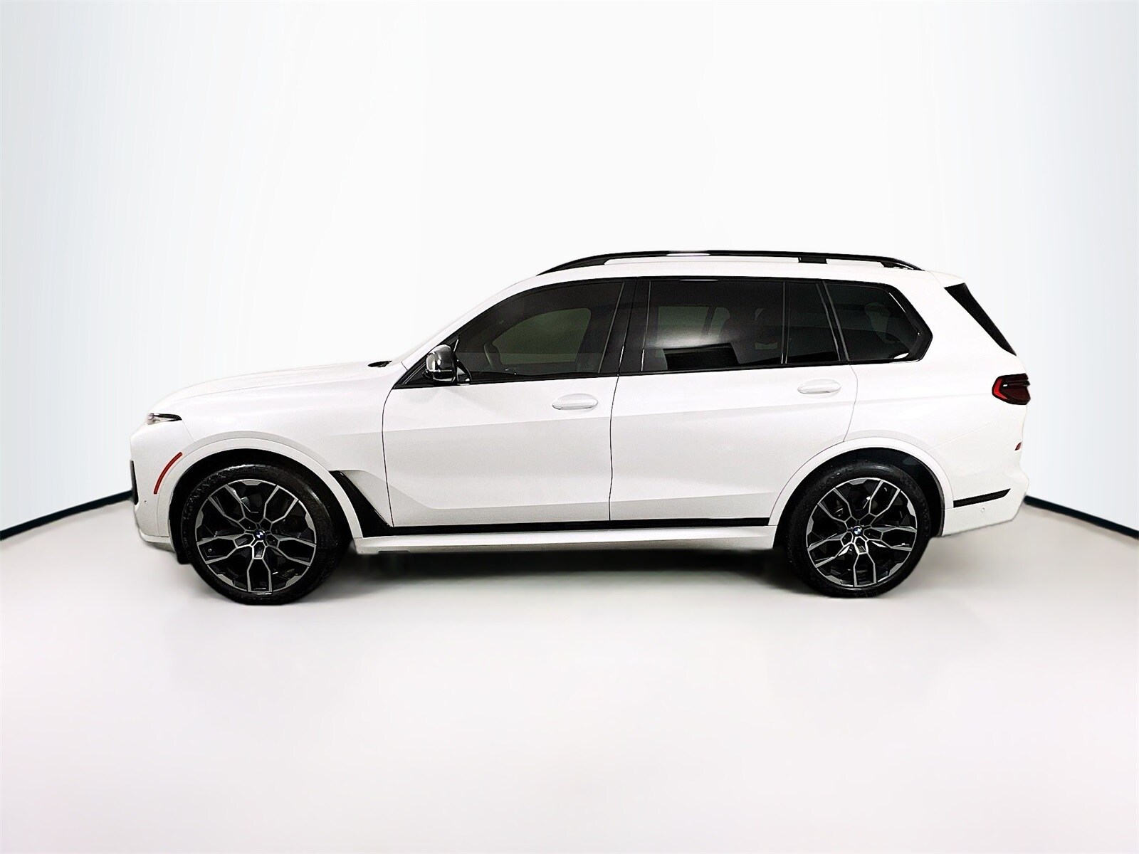 2025 Bmw X7 M60i photo 4