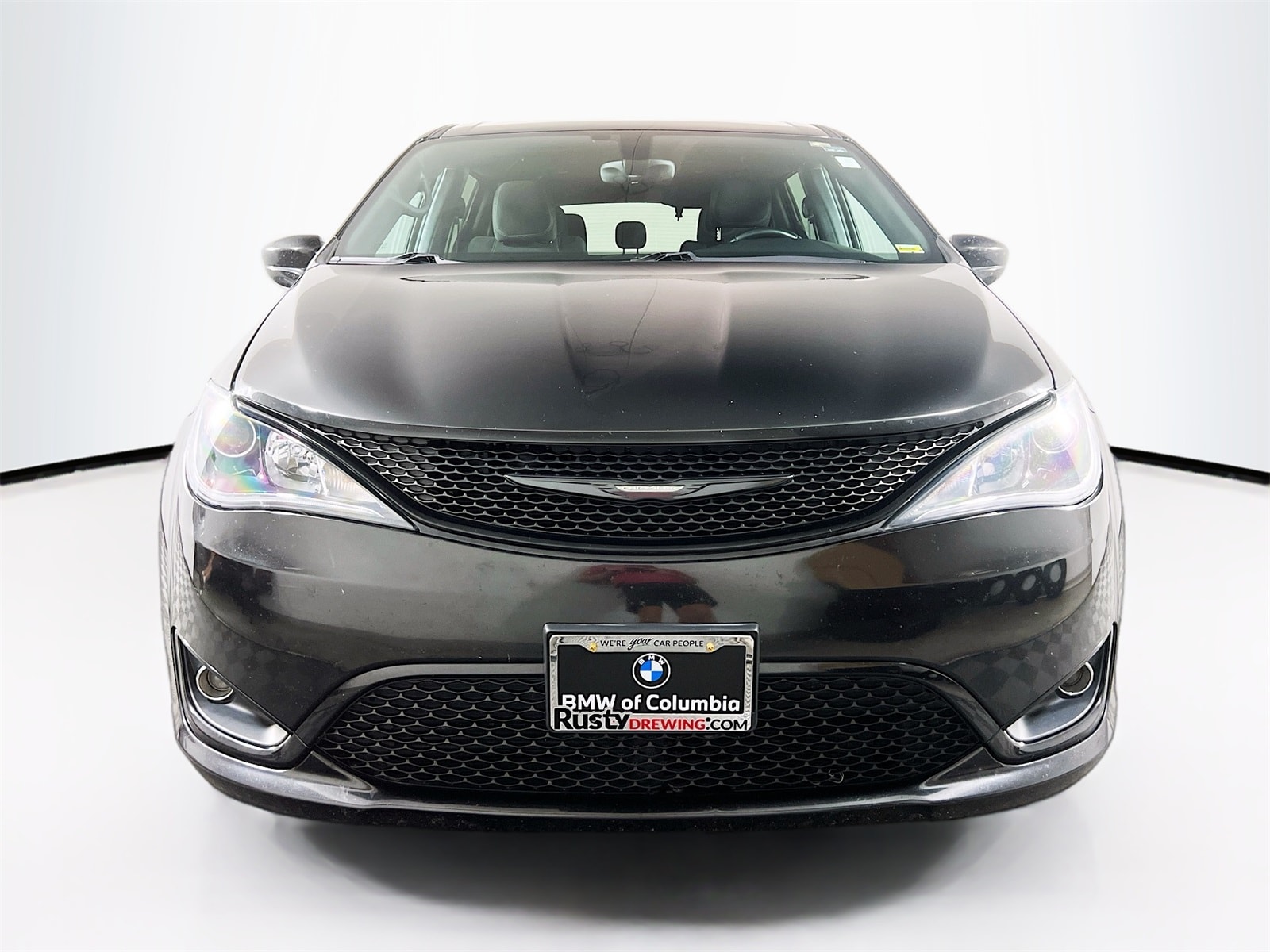 Used 2018 Chrysler Pacifica Touring Plus with VIN 2C4RC1FG8JR305990 for sale in Columbia, MO