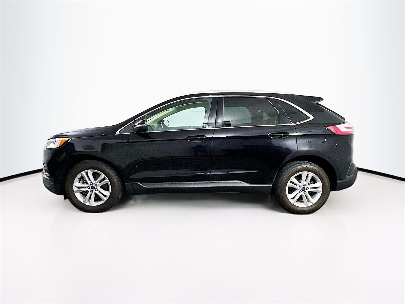 2020 Ford Edge SEL photo 4