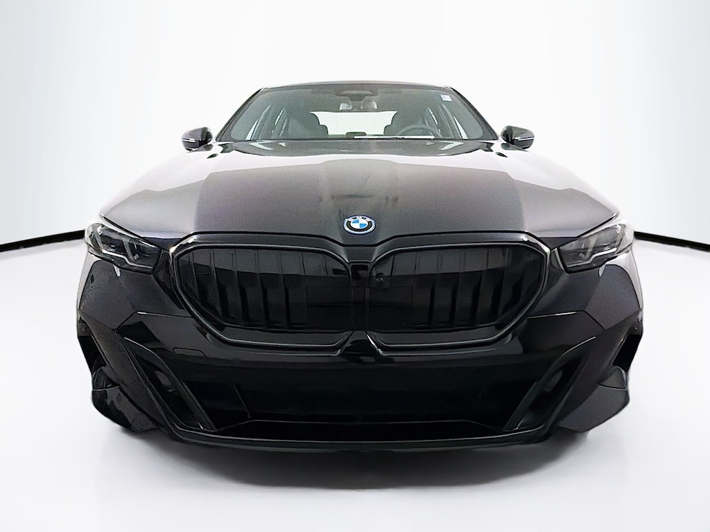 New 2027 BMW 550e xDrive Sedan