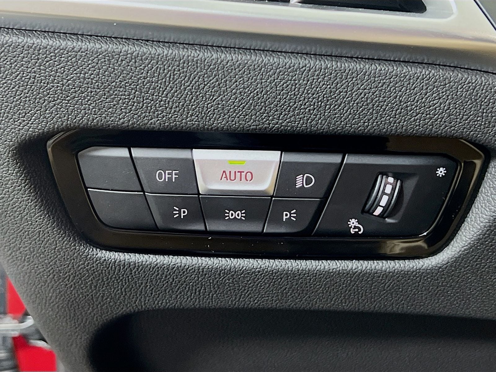 2025 BMW 2 Series 230i - Photo 11