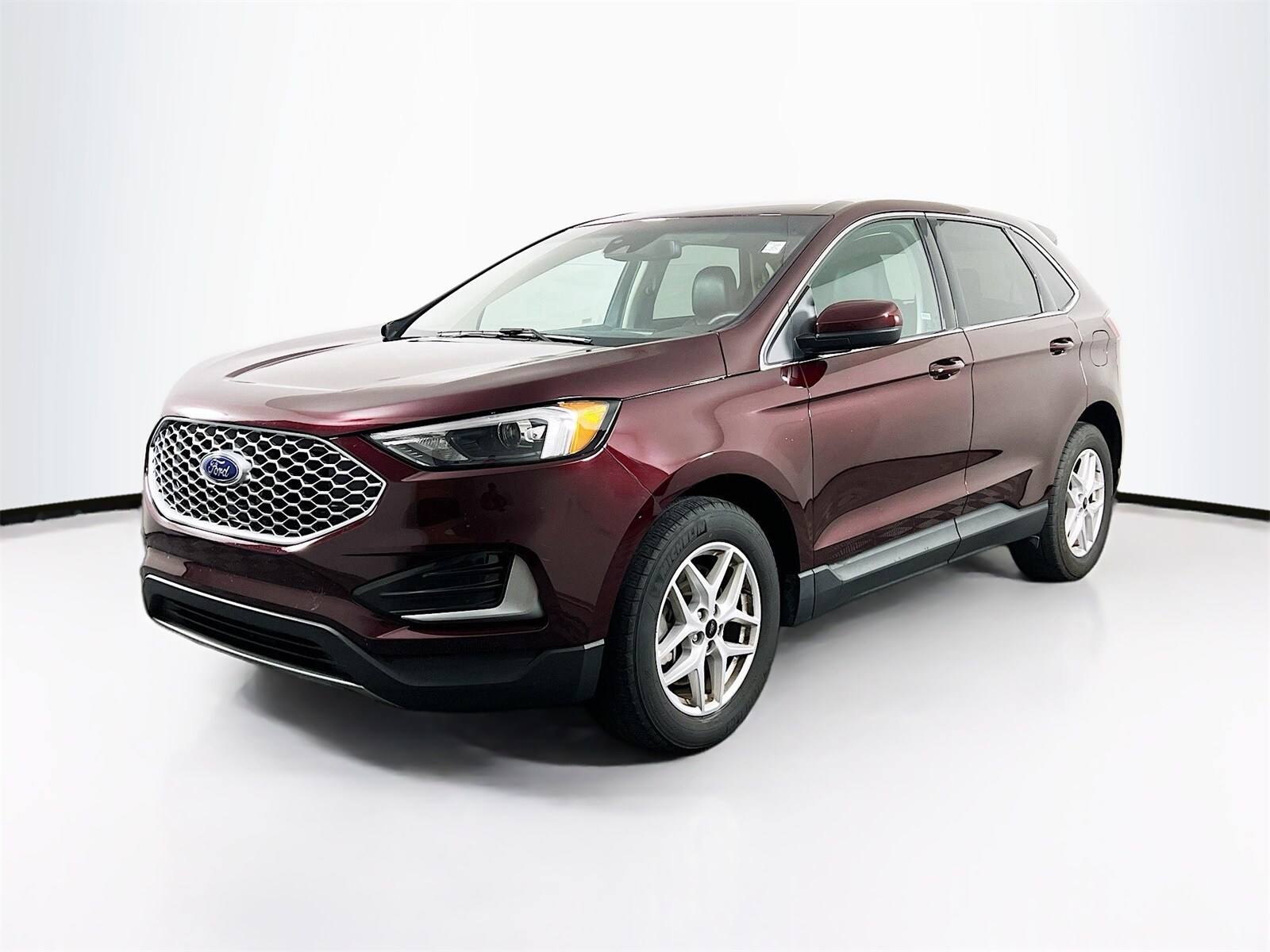 2024 Ford Edge SEL photo 2