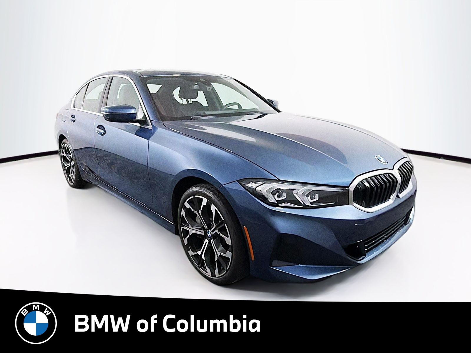 2025 BMW 3 Series 330i Sedan's photo